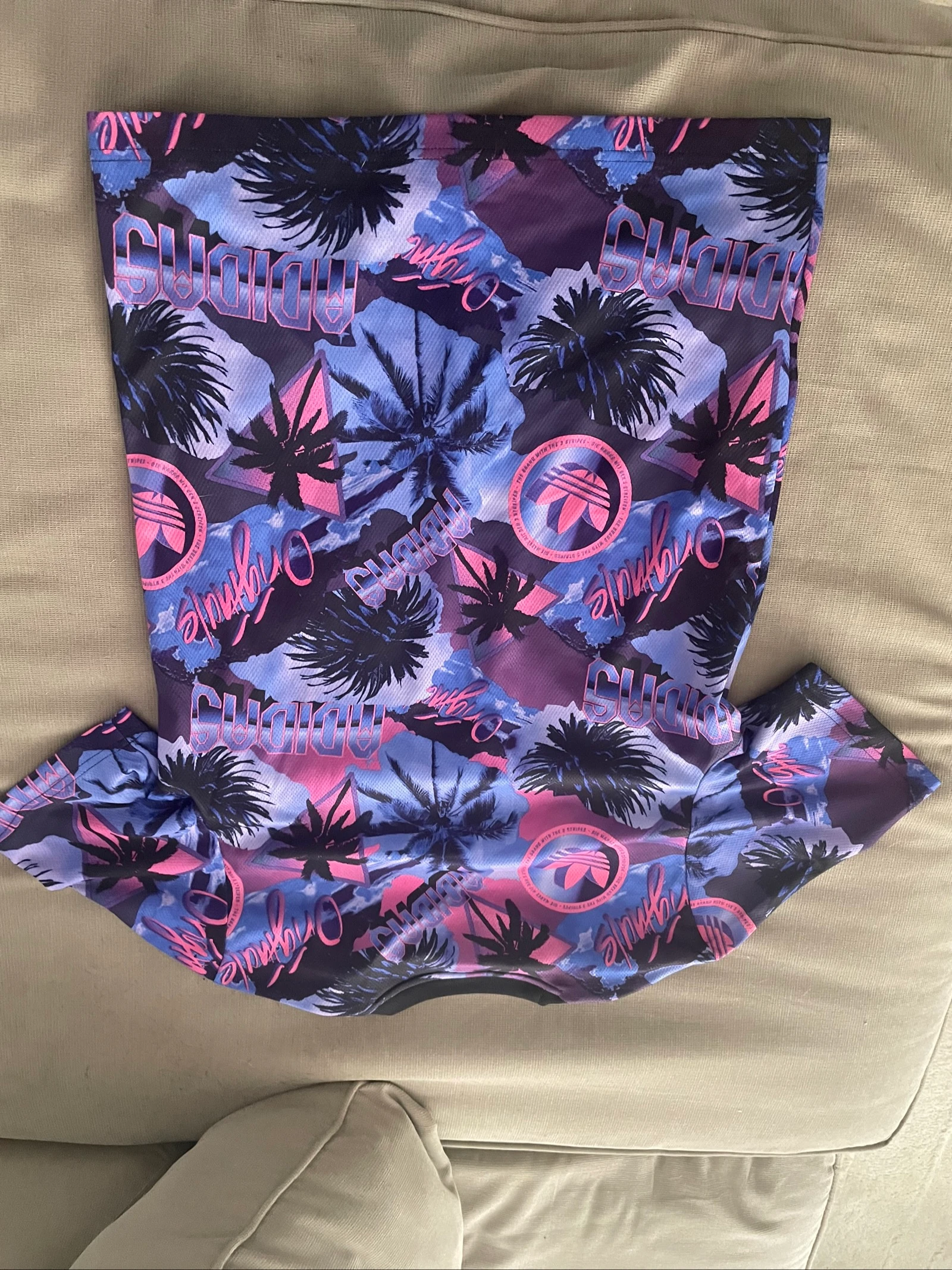 👕 Camiseta Adidas Originals – Estilo Retro Vaporwave / Tropical – Multicolor – photo 7